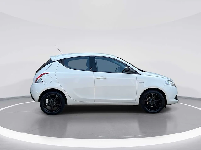 Lancia ypsilon 0.9 ta elefantino + 2014 | 6-xdt-55 - afbeelding 10 van  23