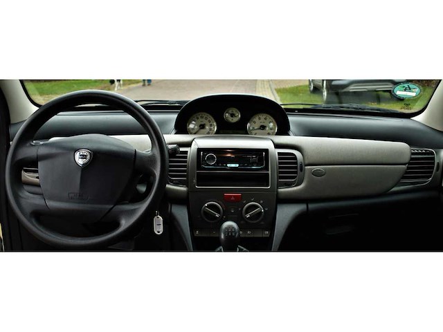 Lancia ypsilon 1.2 2006 - afbeelding 15 van  15