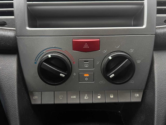 Lancia ypsilon 1.2 argento | 06-zd-lr i - afbeelding 10 van  16