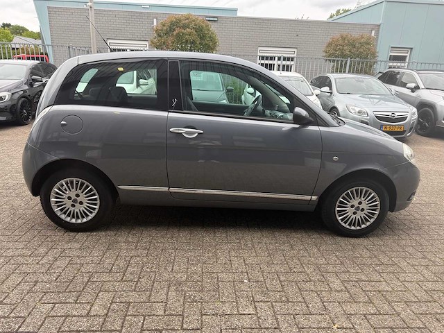 Lancia ypsilon 1.2 argento | 06-zd-lr i - afbeelding 15 van  16
