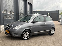 Lancia ypsilon 1.2 argento | 06-zd-lr i - afbeelding 1 van  16