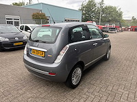 Lancia ypsilon 1.2 argento | 06-zd-lr i - afbeelding 2 van  16
