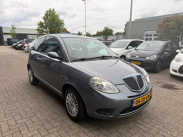 Lancia ypsilon 1.2 argento | 06-zd-lr i - afbeelding 5 van  16