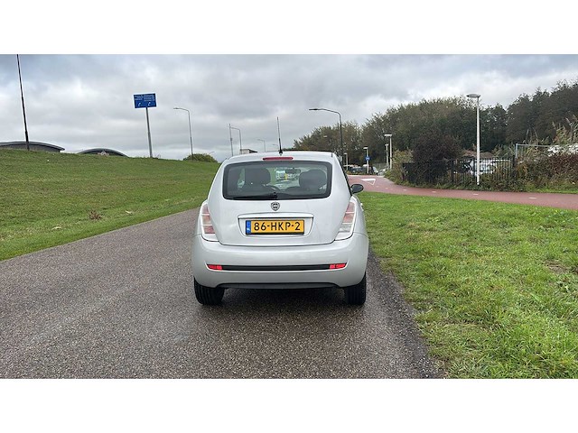 Lancia ypsilon 1.2 argento 2008 | 86-hkp-2 i - afbeelding 7 van  13