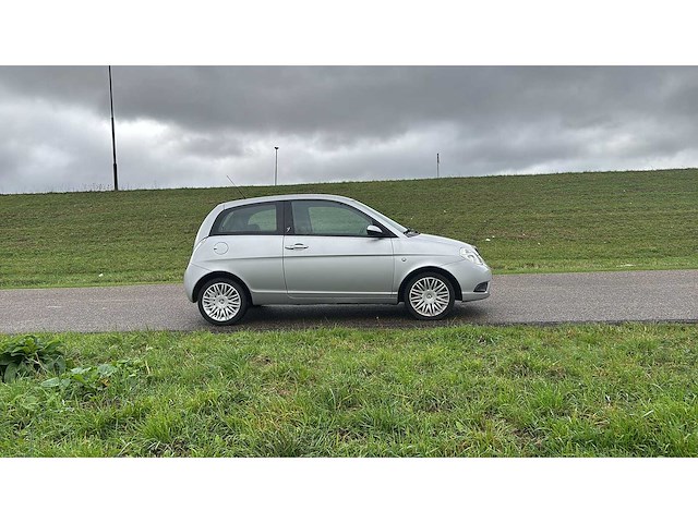 Lancia ypsilon 1.2 argento 2008 | 86-hkp-2 i - afbeelding 11 van  13