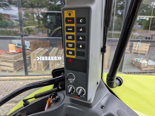 Land- of bosbouwtrekker, claas, arion 530, 2015 - afbeelding 22 van  37