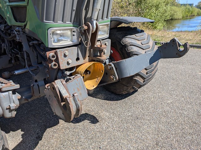 Land- of bosbouwtrekker, fendt, 210 p vario, 2011, met grondbak - afbeelding 2 van  34