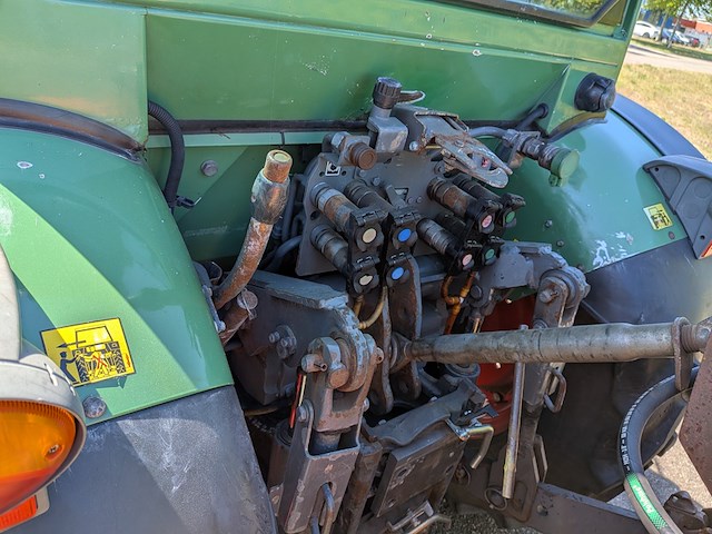 Land- of bosbouwtrekker, fendt, 210 p vario, 2011, met grondbak - afbeelding 9 van  34