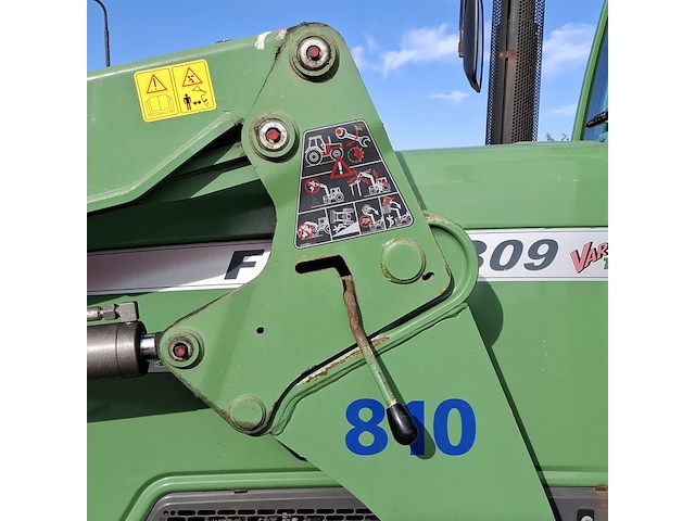 Land- of bosbouwtrekker, fendt, 309 vario, 2009, met stoll robust fz 20 voorlader en grondbak - afbeelding 6 van  57