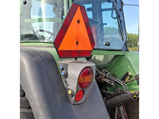 Land- of bosbouwtrekker, fendt, 309 vario, 2009, met stoll robust fz 20 voorlader en grondbak - afbeelding 39 van  57