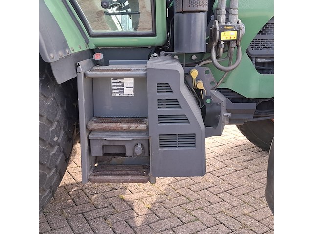 Land- of bosbouwtrekker, fendt, 309 vario, 2009, met stoll robust fz 20 voorlader en grondbak - afbeelding 42 van  57