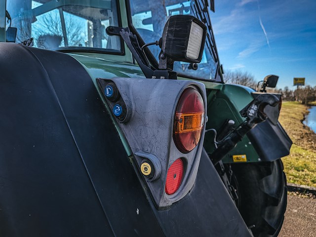 Land- of bosbouwtrekker, fendt, 310 vario, 2014, met voorlader en bulklaadbak - afbeelding 7 van  45