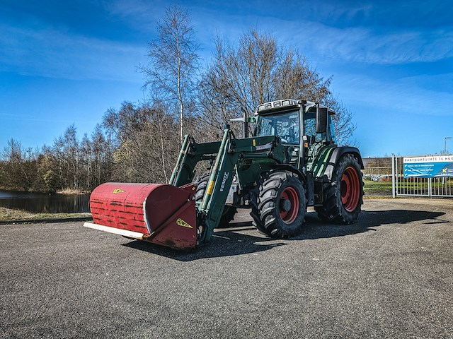 Land- of bosbouwtrekker, fendt, 310 vario, 2014, met voorlader en bulklaadbak - afbeelding 1 van  45
