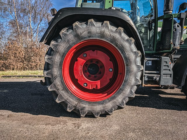 Land- of bosbouwtrekker, fendt, 310 vario, 2014, met voorlader en bulklaadbak - afbeelding 21 van  45