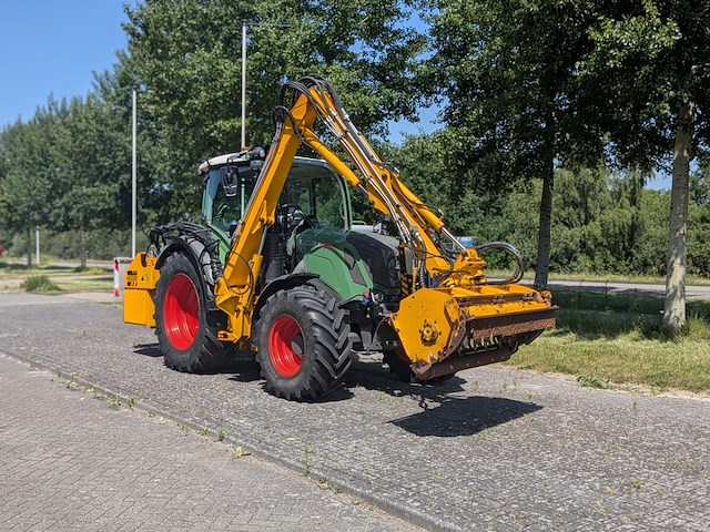 Land- of bosbouwtrekker, fendt, 312 vario, 2015, met maaiarm, herder - afbeelding 1 van  47