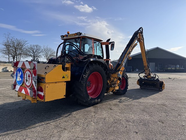 Land- of bosbouwtrekker, fendt, 412 vario met maaiarm herder, 2009 - afbeelding 2 van  53