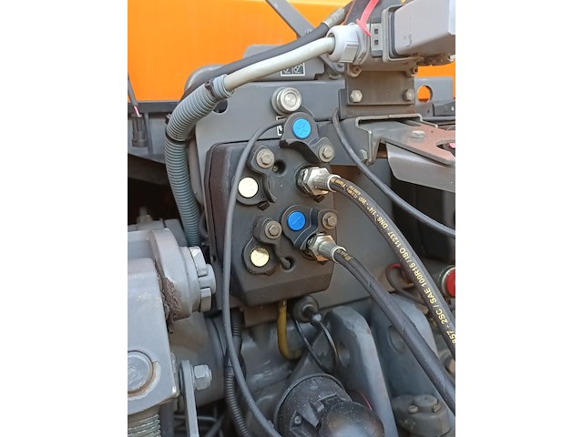 Land- of bosbouwtrekker, fendt, 412 vario met maaiarm herder, 2009 - afbeelding 11 van  53