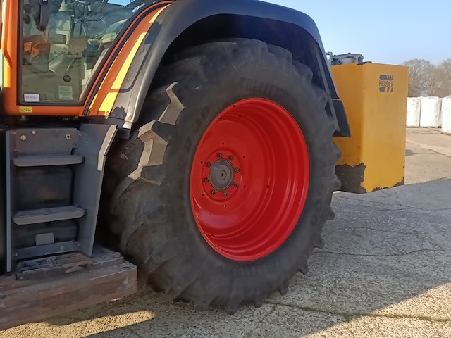 Land- of bosbouwtrekker, fendt, 412 vario met maaiarm herder, 2009 - afbeelding 16 van  53