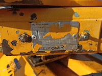 Land- of bosbouwtrekker, fendt, 412 vario met maaiarm herder, 2009 - afbeelding 22 van  53