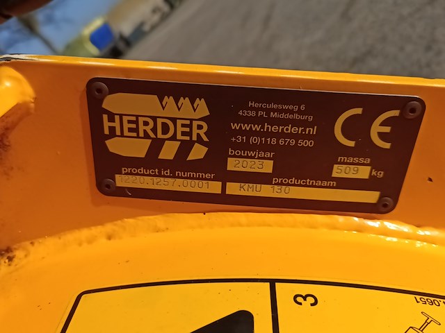 Land- of bosbouwtrekker, fendt, 412 vario met maaiarm herder, 2009 - afbeelding 24 van  53