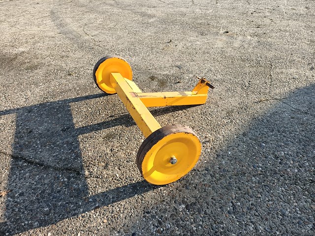 Land- of bosbouwtrekker, fendt, 412 vario met maaiarm herder, 2009 - afbeelding 25 van  53