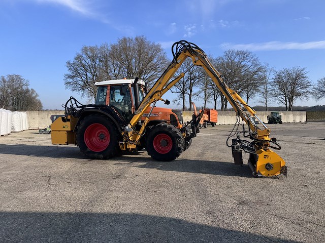 Land- of bosbouwtrekker, fendt, 412 vario met maaiarm herder, 2009 - afbeelding 26 van  53