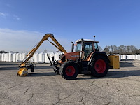 Land- of bosbouwtrekker, fendt, 412 vario met maaiarm herder, 2009 - afbeelding 23 van  53