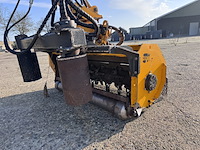 Land- of bosbouwtrekker, fendt, 412 vario met maaiarm herder, 2009 - afbeelding 39 van  53