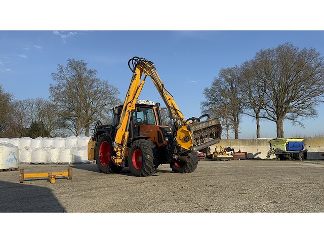Land- of bosbouwtrekker, fendt, 412 vario met maaiarm herder, 2009 - afbeelding 47 van  53