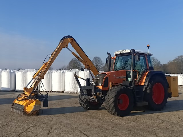 Land- of bosbouwtrekker, fendt, 412 vario met maaiarm herder, 2009 - afbeelding 50 van  53
