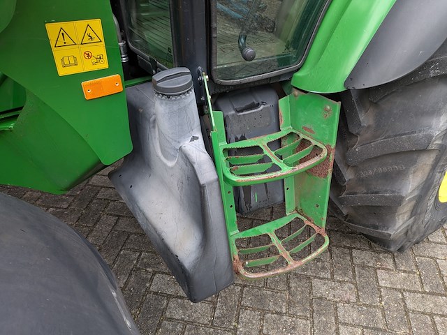 Land- of bosbouwtrekker, john deere, 5080r, 2010, met voorlader en schepbak - afbeelding 3 van  37