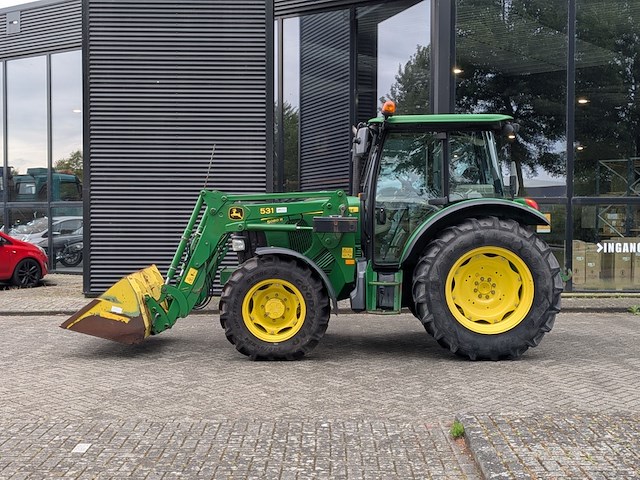 Land- of bosbouwtrekker, john deere, 5080r, 2010, met voorlader en schepbak - afbeelding 12 van  37