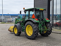 Land- of bosbouwtrekker, john deere, 5080r, 2010, met voorlader en schepbak - afbeelding 23 van  37
