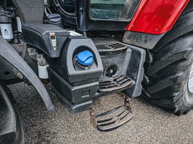 Land- of bosbouwtrekker, massey ferguson, 5435, 2016, met voorlader, ålö mf 946 - afbeelding 3 van  39