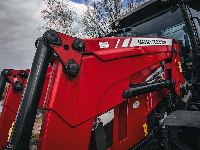 Land- of bosbouwtrekker, massey ferguson, 5435, 2016, met voorlader, ålö mf 946 - afbeelding 15 van  39