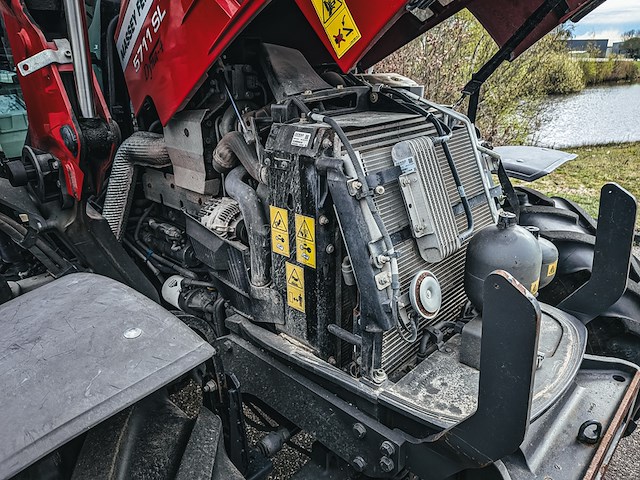 Land- of bosbouwtrekker, massey ferguson, 5435, 2016, met voorlader, ålö mf 946 - afbeelding 32 van  39