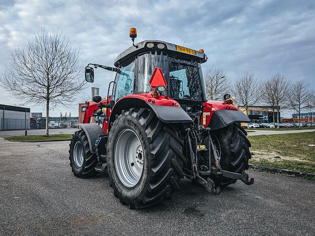 Land- of bosbouwtrekker, massey ferguson, 5435, 2016, met voorlader, ålö mf 946 - afbeelding 23 van  39