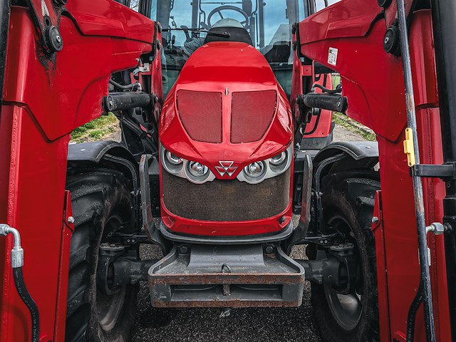 Land- of bosbouwtrekker, massey ferguson, 5435, 2016, met voorlader, ålö mf 946 - afbeelding 39 van  39