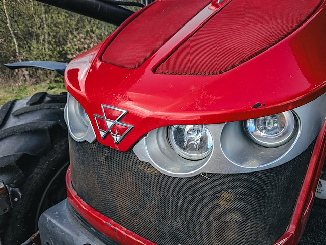 Land- of bosbouwtrekker, massey ferguson, 5711 sl, 2016, met voorlader, ålö mf 946 - afbeelding 2 van  44