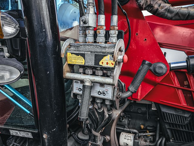Land- of bosbouwtrekker, massey ferguson, 5711 sl, 2016, met voorlader, ålö mf 946 - afbeelding 13 van  44