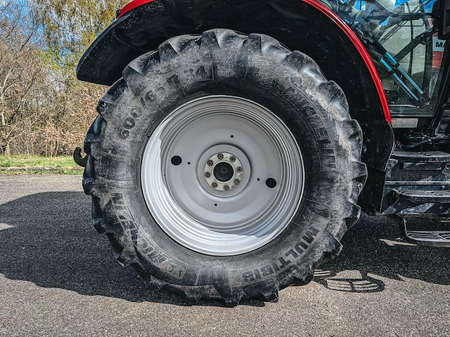 Land- of bosbouwtrekker, massey ferguson, 5711 sl, 2016, met voorlader, ålö mf 946 - afbeelding 21 van  44