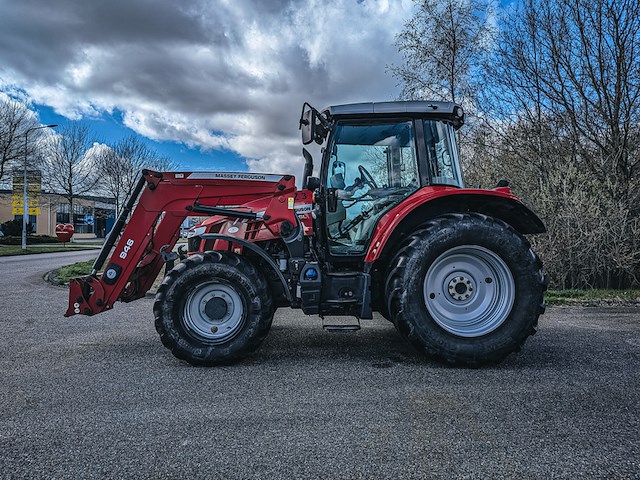 Land- of bosbouwtrekker, massey ferguson, 5711 sl, 2016, met voorlader, ålö mf 946 - afbeelding 12 van  44