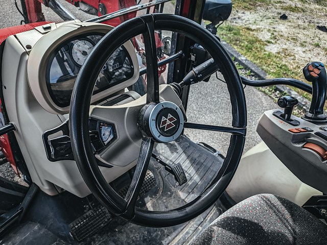 Land- of bosbouwtrekker, massey ferguson, 5711 sl, 2016, met voorlader, ålö mf 946 - afbeelding 26 van  44