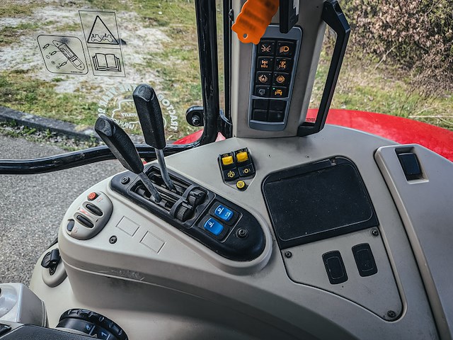 Land- of bosbouwtrekker, massey ferguson, 5711 sl, 2016, met voorlader, ålö mf 946 - afbeelding 31 van  44