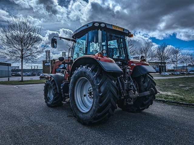 Land- of bosbouwtrekker, massey ferguson, 5711 sl, 2016, met voorlader, ålö mf 946 - afbeelding 23 van  44