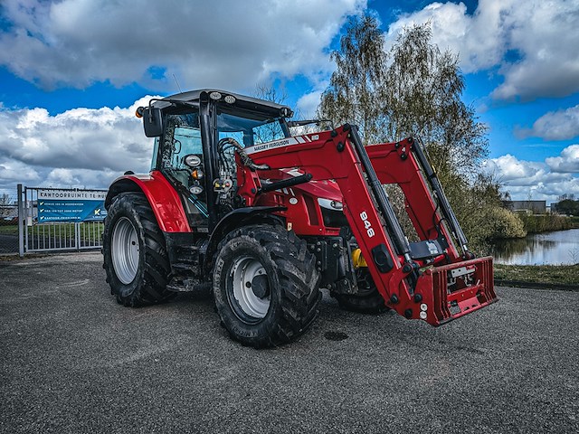 Land- of bosbouwtrekker, massey ferguson, 5711 sl, 2016, met voorlader, ålö mf 946 - afbeelding 42 van  44