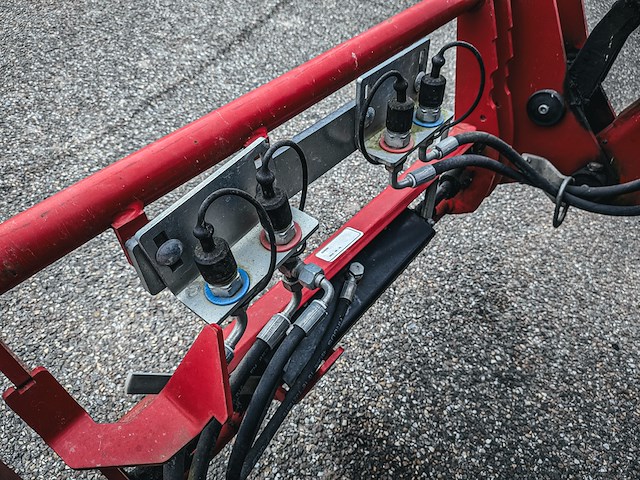 Land- of bosbouwtrekker, massey ferguson, 5711 sl, 2016, met voorlader, ålö mf 946 - afbeelding 18 van  46