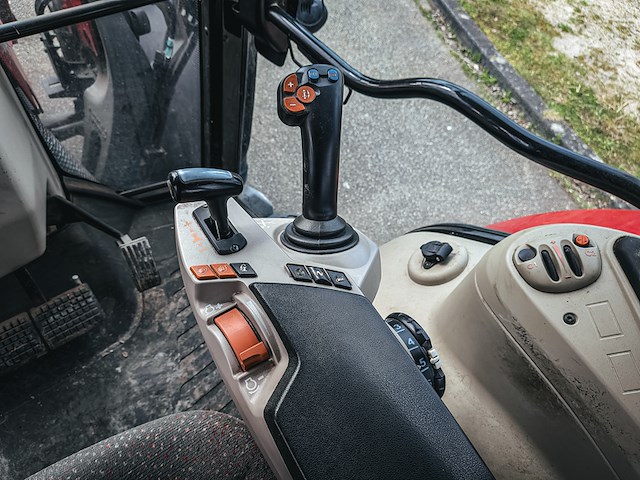 Land- of bosbouwtrekker, massey ferguson, 5711 sl, 2016, met voorlader, ålö mf 946 - afbeelding 30 van  46