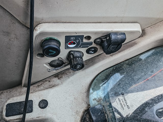 Land- of bosbouwtrekker, massey ferguson, 5711 sl, 2016, met voorlader, ålö mf 946 - afbeelding 33 van  46