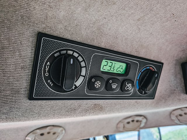 Land- of bosbouwtrekker, massey ferguson, 5711 sl, 2016, met voorlader, ålö mf 946 - afbeelding 35 van  46